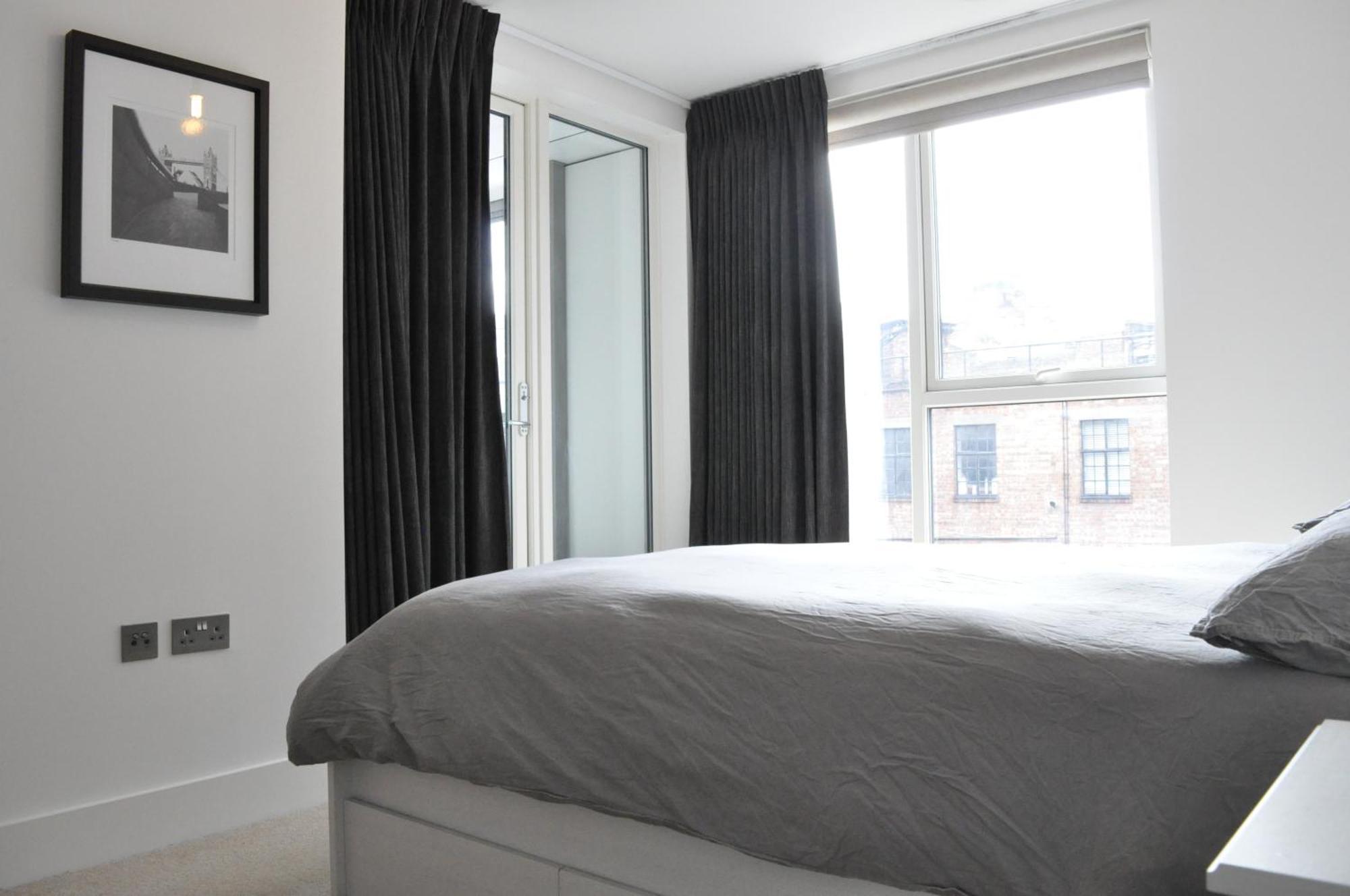 Modern 1bd Flat W Balcony Heart Of Brixton Londra