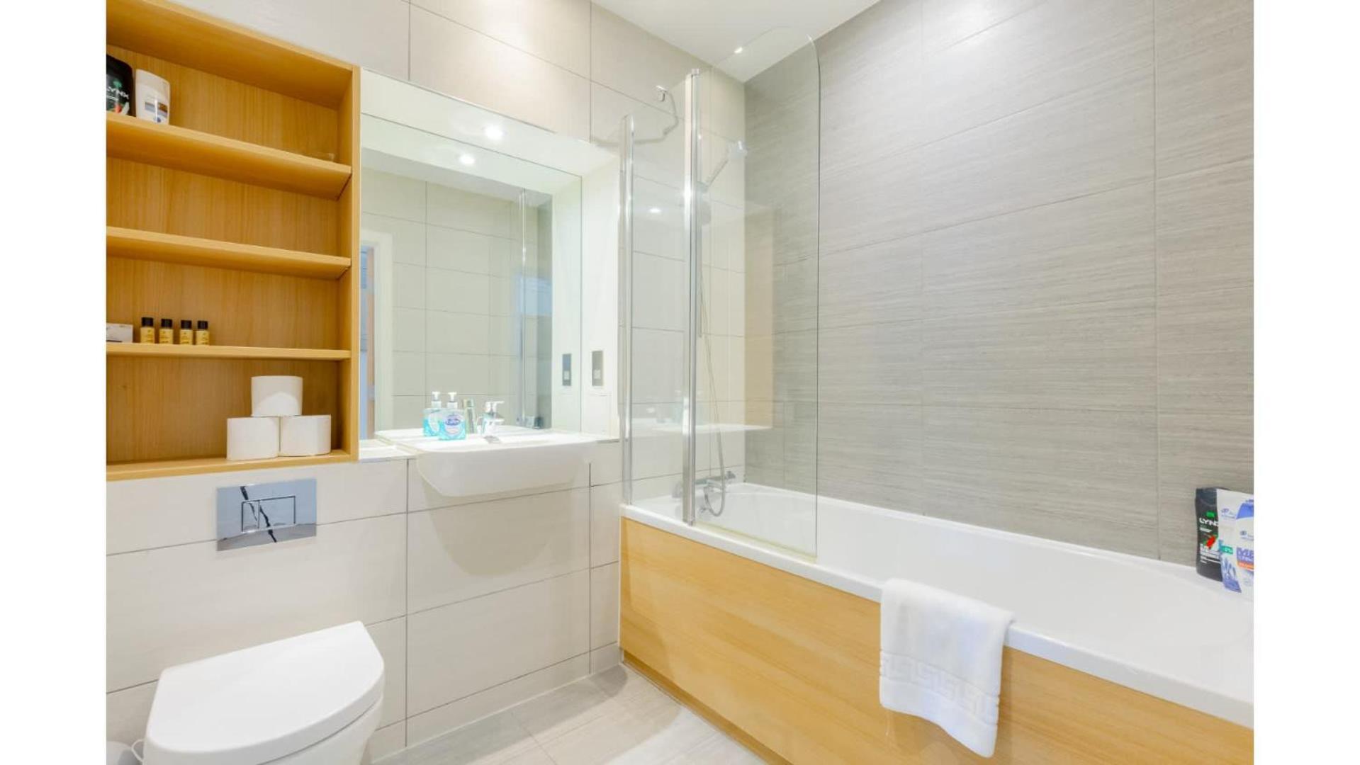 Modern 1bd Flat W Balcony Heart Of Brixton * Londra